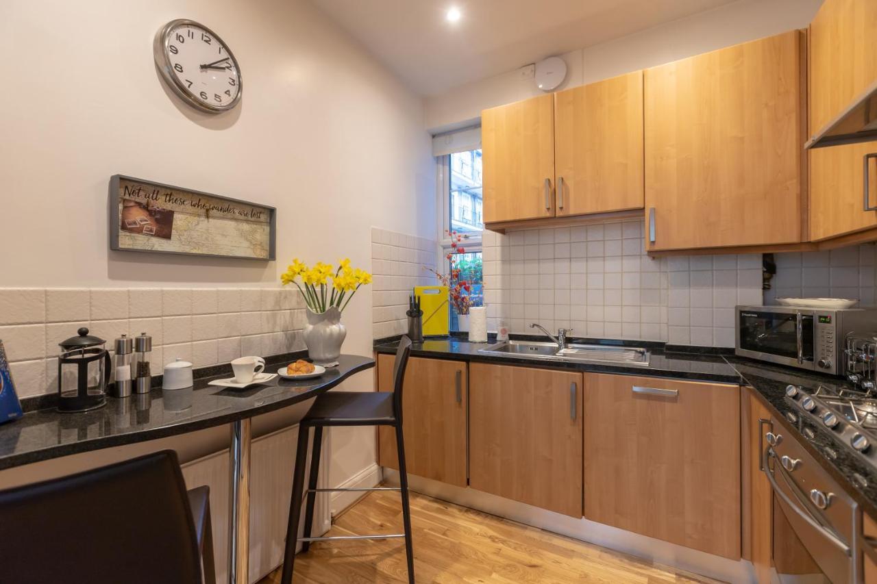 The Wanderlust - 1 Bedroom Apartment L Sleeps 4 With Sofa Bed L Prime Location Plus Free Wifi L Perfect For Business & Leisure Travelers L 15Percent Off Weekly & 20Percent Off Monthly Stays! Londen Buitenkant foto