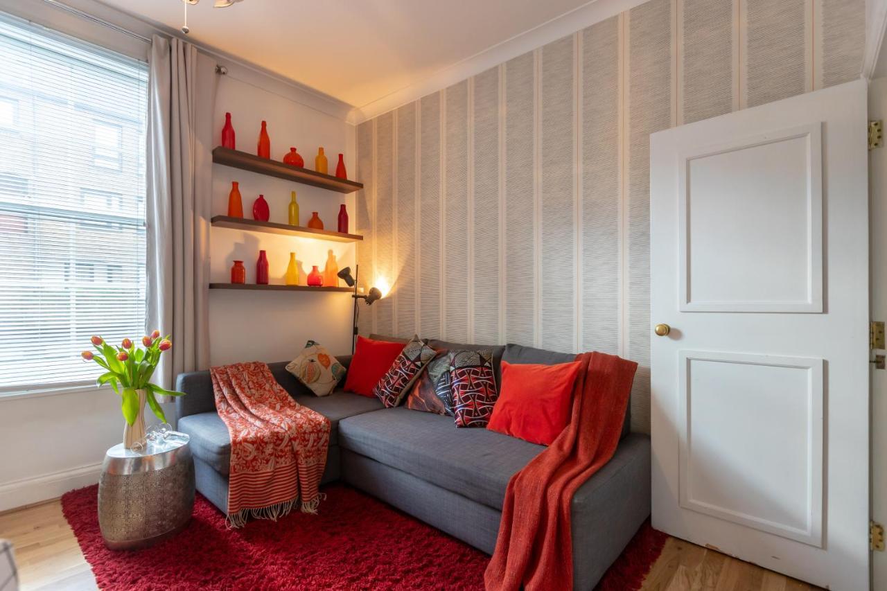 The Wanderlust - 1 Bedroom Apartment L Sleeps 4 With Sofa Bed L Prime Location Plus Free Wifi L Perfect For Business & Leisure Travelers L 15Percent Off Weekly & 20Percent Off Monthly Stays! Londen Buitenkant foto
